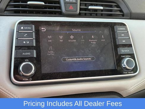 Used 2020 Nissan Versa SV FWD image 10