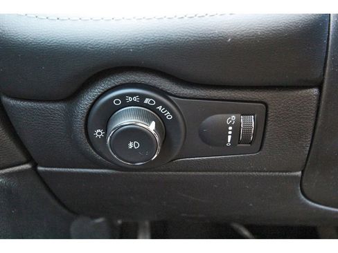 Used 2022 Dodge Durango SXT image 19