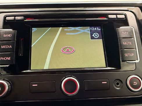 Used 2014 Volkswagen Beetle TDI image 22