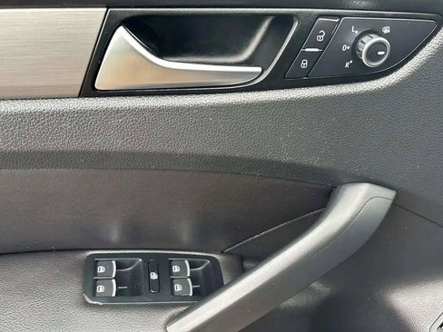 Used 2014 Volkswagen Passat TDI SE image 10