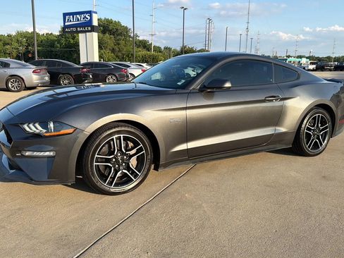 Used 2020 Ford Mustang GT w/ Equipment Group 301A RWD image 5