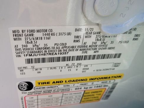 Used 2024 Ford Expedition XLT image 20