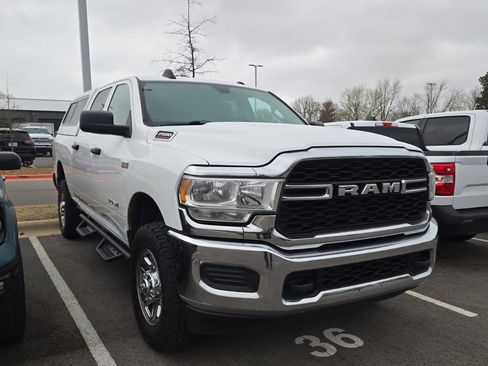Used 2019 RAM 2500 Tradesman w/ Chrome Appearance Group image 4
