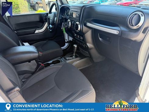 Used 2016 Jeep Wrangler Unlimited Rubicon w/ Connectivity Group AWD/4WD image 6