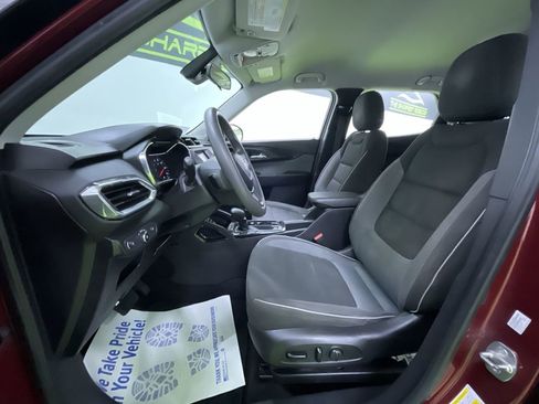 Used 2022 Chevrolet TrailBlazer LT w/ LPO, Blackout Package image 17