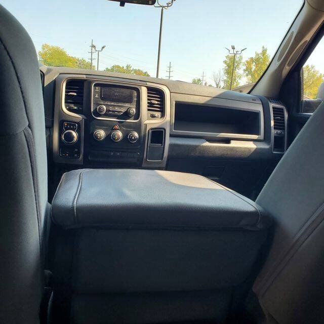 Used 2014 RAM 1500 Express AWD/4WD image 40