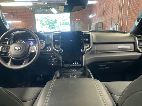 Used 2025 RAM 1500 Big Horn AWD/4WD image 24