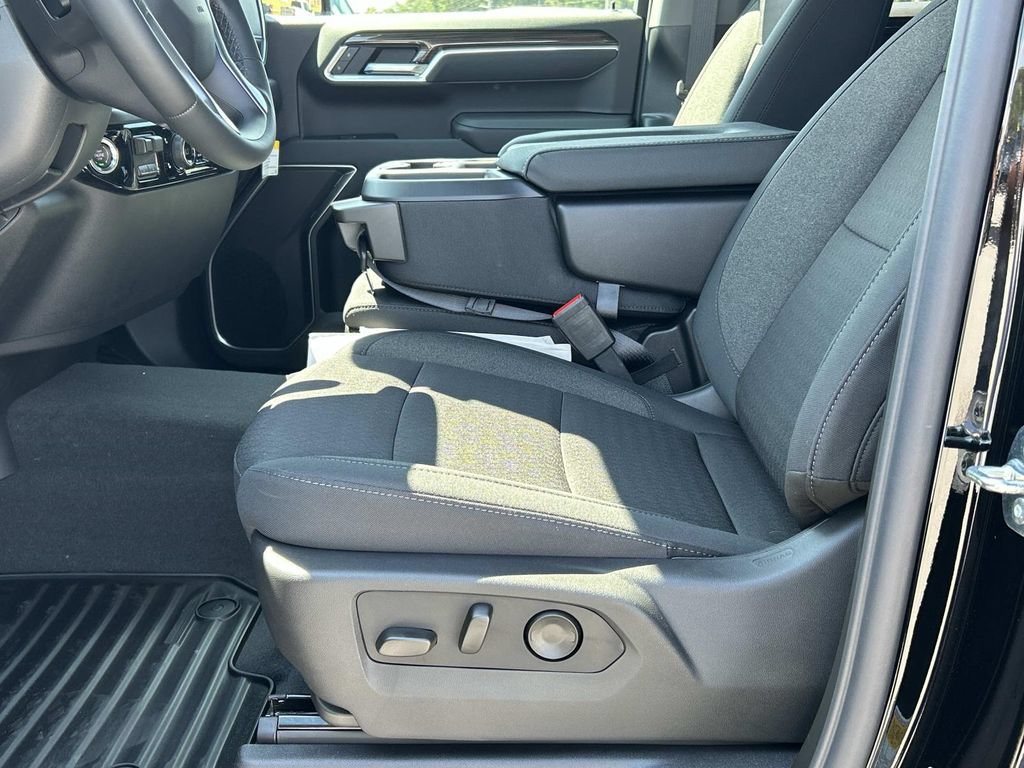 New 2026 Chevrolet Silverado 1500 RST AWD/4WD image 15
