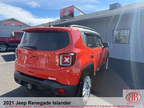 Used 2021 Jeep Renegade Latitude AWD/4WD image 4