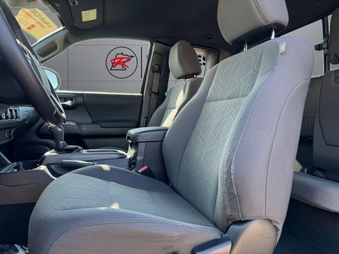 Certified 2019 Toyota Tacoma TRD Off-Road w/ TRD Premium Off Road Package AWD/4WD image 10