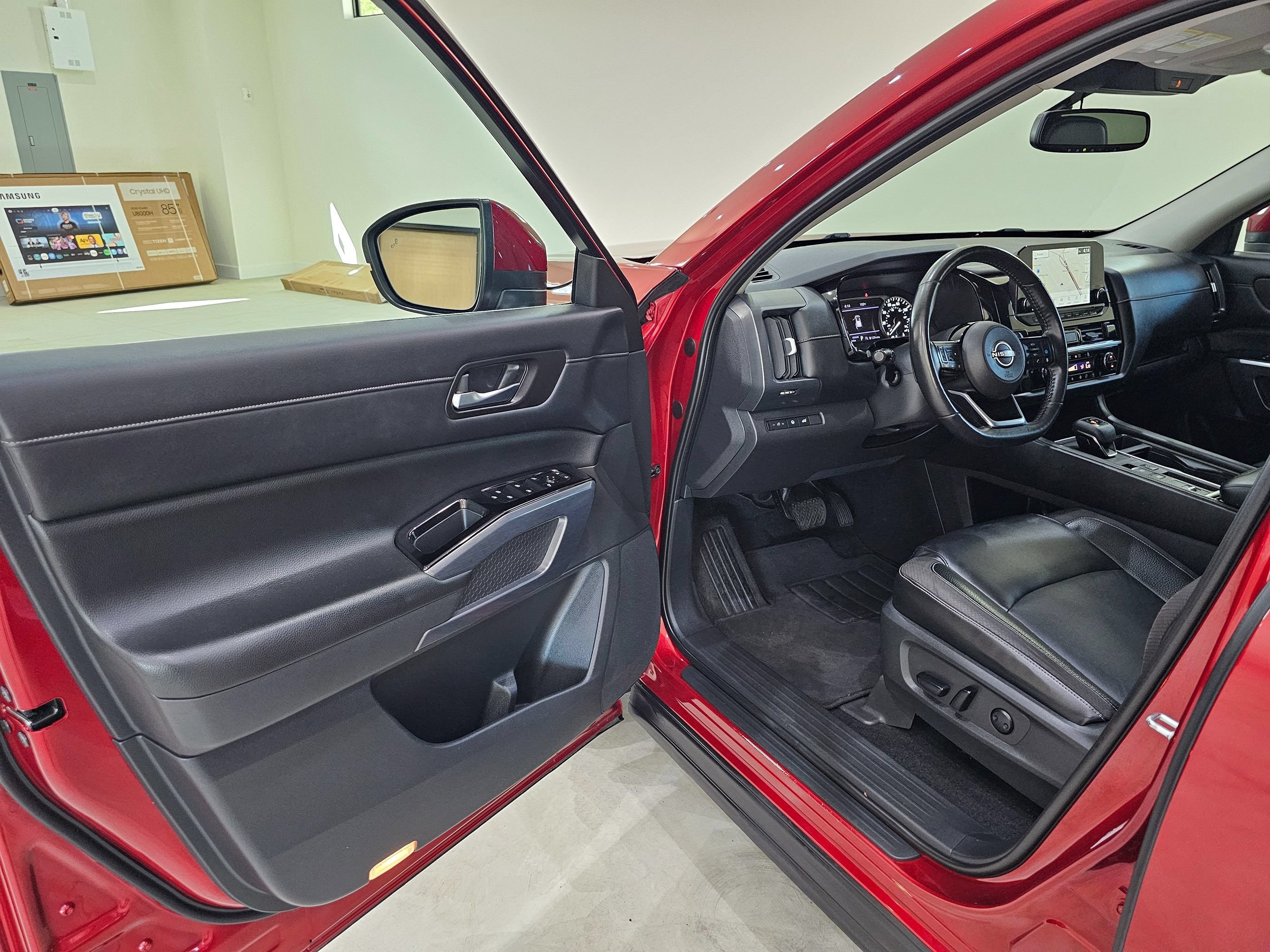 Used 2022 Nissan Pathfinder SL FWD image 13