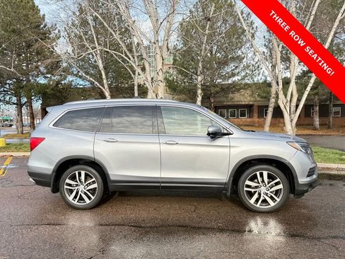 Used 2017 Honda Pilot Touring image 4