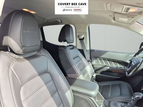 Used 2022 GMC Canyon Denali w/ Denali Black Edition Package image 16