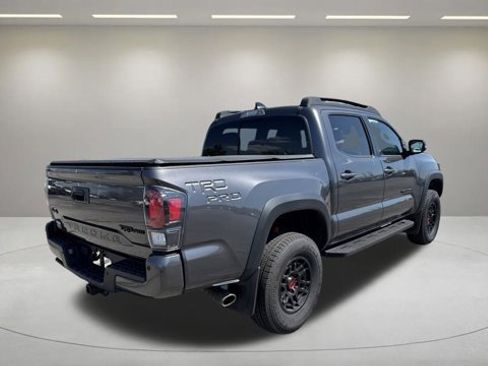 Used 2022 Toyota Tacoma TRD Pro image 2