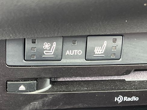 Certified 2022 Lexus ES 350 F Sport w/ Accessory Package image 31