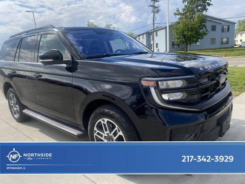 Used 2025 Ford Expedition Active AWD/4WD image 1