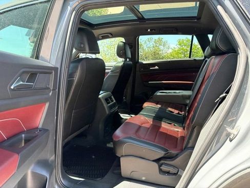 Used 2023 Volkswagen Atlas Cross Sport SEL Premium R-Line AWD/4WD image 13