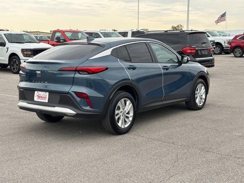 Used 2025 Buick Envista Preferred w/ Convenience I Package image 3