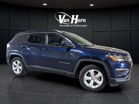 Used 2018 Jeep Compass Latitude w/ Popular Equipment Group FWD image 1