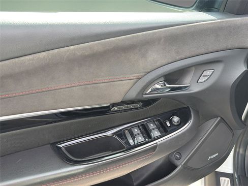 Used 2015 Chevrolet SS RWD image 25