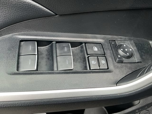 Used 2025 Toyota RAV4 XLE AWD/4WD image 12