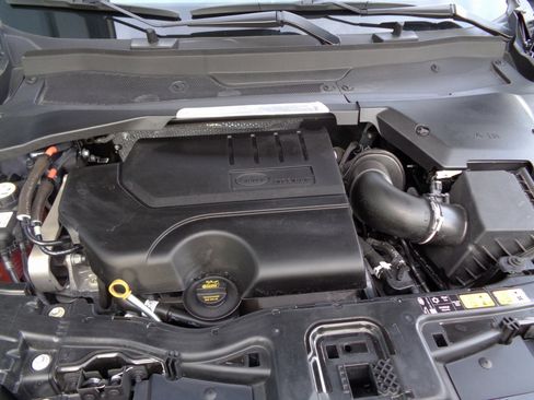 Used 2025 Land Rover Discovery Sport S image 17