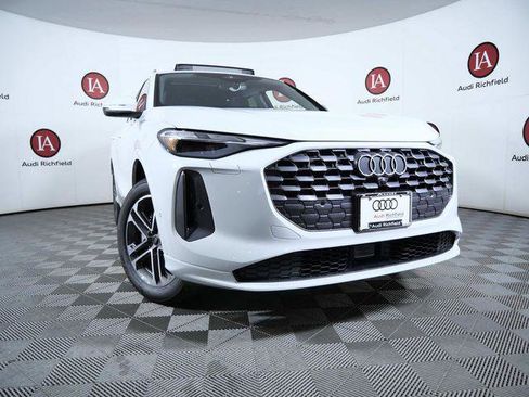 New 2025 Audi Q5 Premium image 2