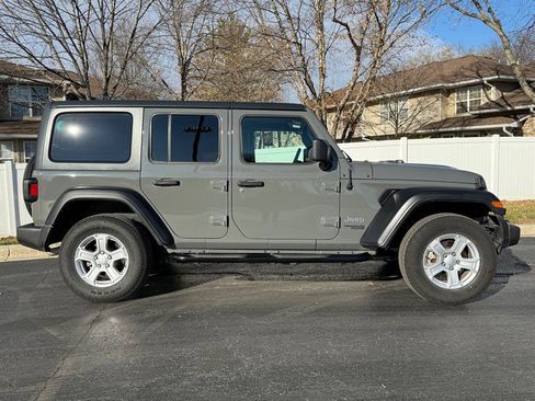 Used 2019 Jeep Wrangler Unlimited Sport S image 5