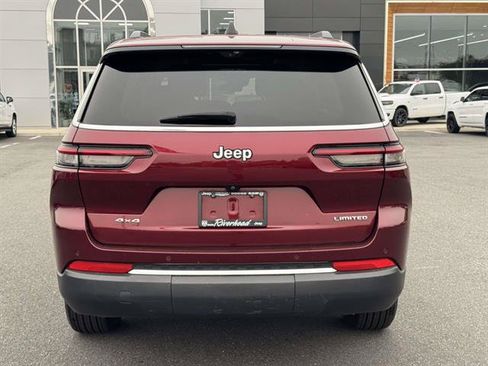 Used 2023 Jeep Grand Cherokee L Limited w/ Luxury Tech Group II AWD/4WD image 6