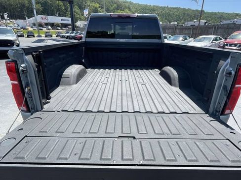 Certified 2025 Chevrolet Silverado 2500 High Country w/ High Country Premium Package AWD/4WD image 10