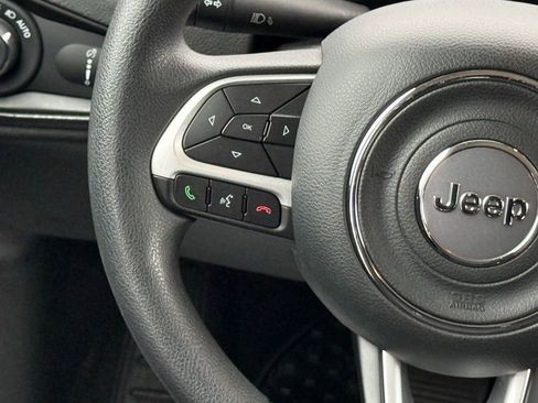 Used 2019 Jeep Renegade Sport image 23