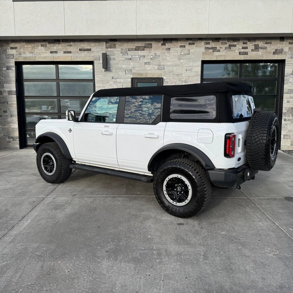 Used 2023 Ford Bronco Outer Banks w/ Sasquatch Package AWD/4WD image 5