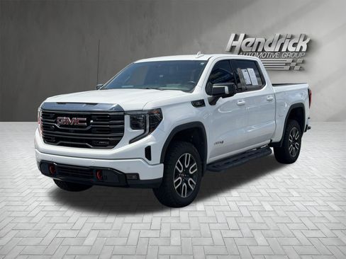 Used 2023 GMC Sierra 1500 AT4 w/ AT4 Premium Package AWD/4WD image 5