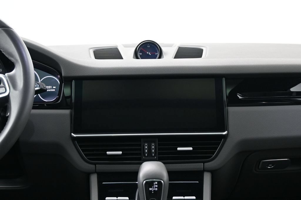 Certified 2020 Porsche Cayenne AWD/4WD image 11