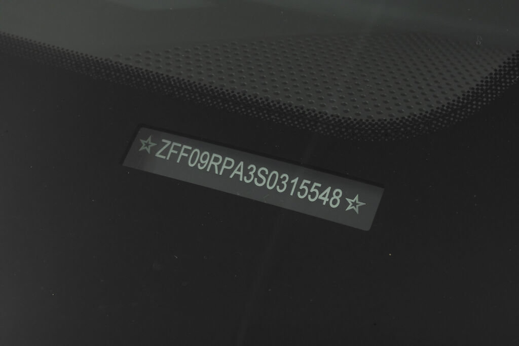 Used 2025 Ferrari Roma Spider RWD image 27