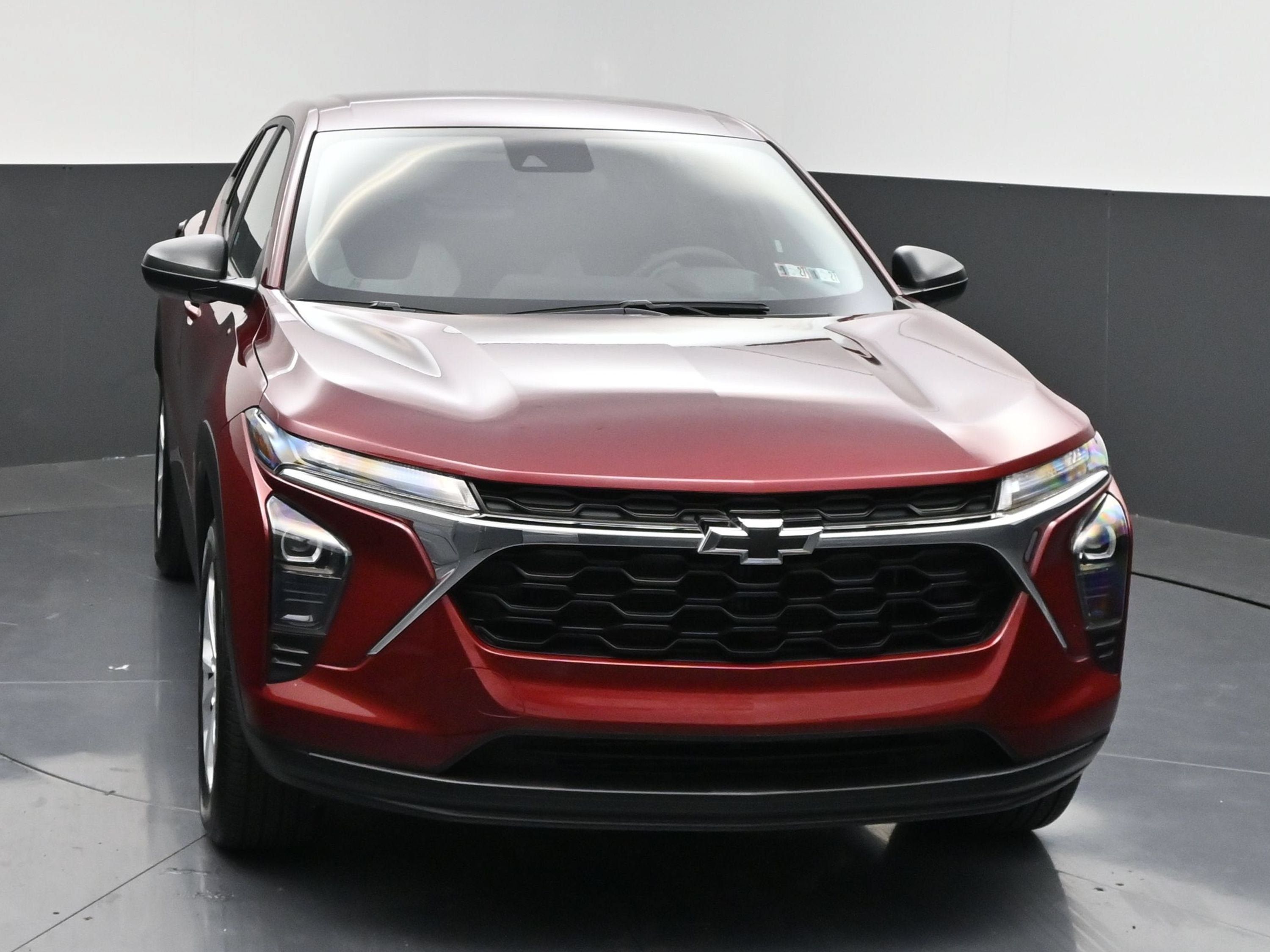 Certified 2024 Chevrolet Trax LS FWD image 3