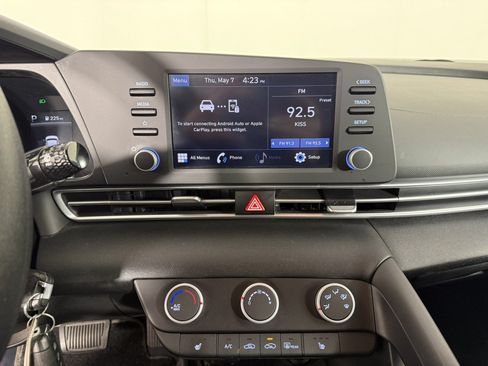 Used 2021 Hyundai Elantra SEL FWD image 17