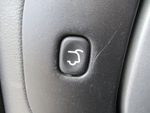 Used 2014 Jeep Cherokee Latitude w/ Comfort/Convenience Group FWD image 33