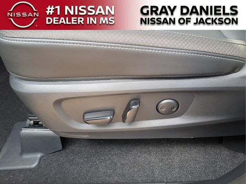 New 2026 Nissan Pathfinder SL FWD image 13