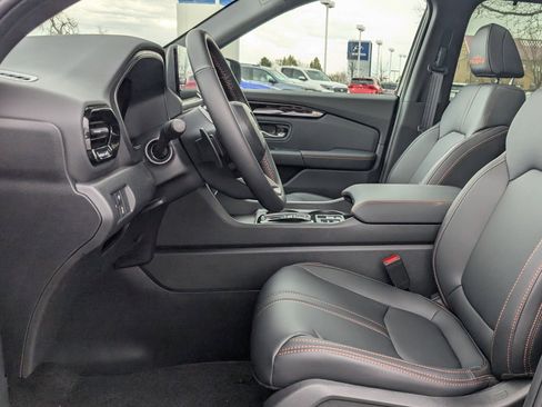 New 2025 Honda Pilot TrailSport image 8