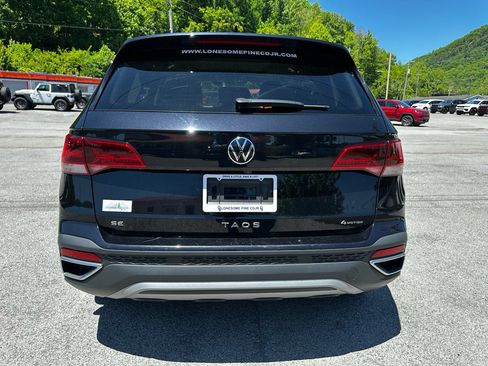 Used 2022 Volkswagen Taos SE AWD/4WD image 5