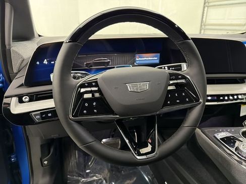 New 2026 Cadillac Optiq Luxury 1 image 20