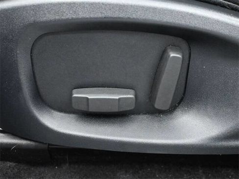 Used 2018 Jaguar E-PACE S image 8