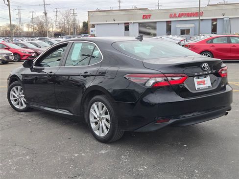 Used 2024 Toyota Camry LE image 16