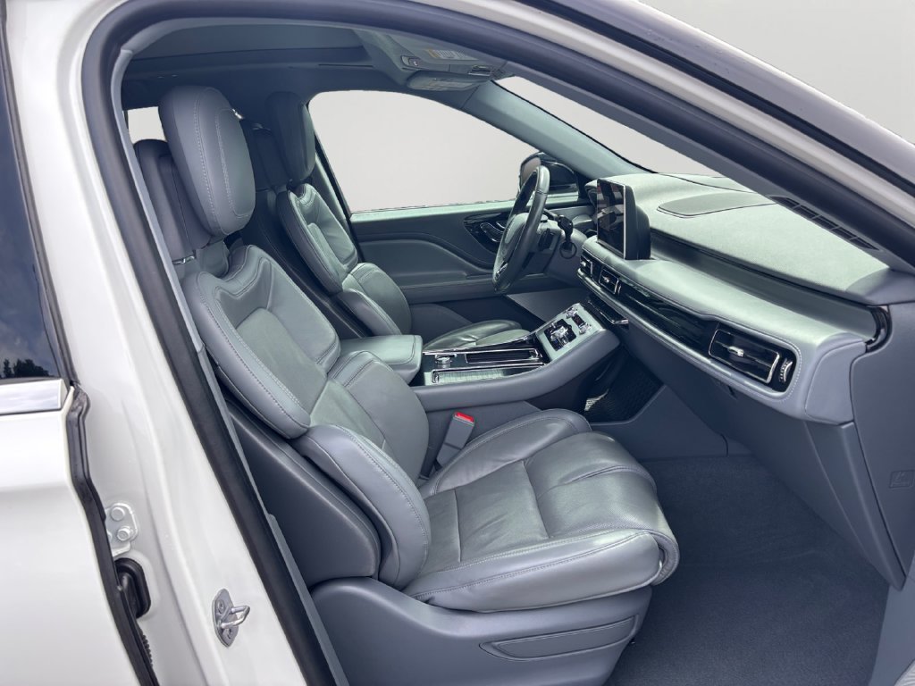 Used 2020 Lincoln Aviator Reserve w/ Equipment Group 202A AWD/4WD image 12