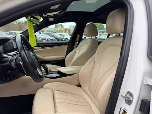 Used 2018 BMW 530e xDrive AWD/4WD image 7