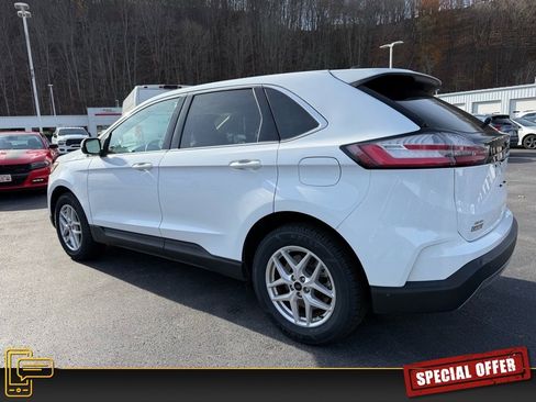Used 2024 Ford Edge SEL image 7