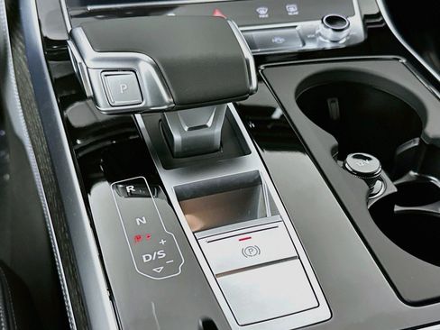 Used 2026 Audi Q7 3.0T Premium Plus AWD/4WD image 7