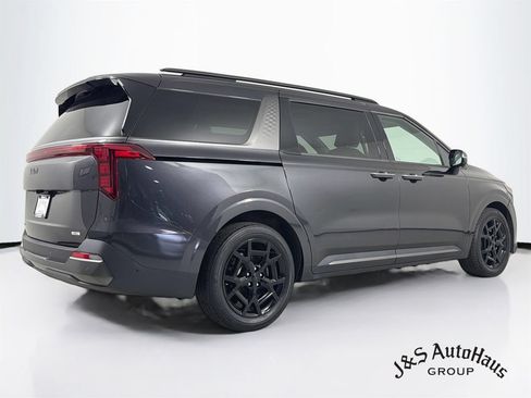Used 2025 Kia Carnival SX w/ SX Dark Edition Package FWD image 7