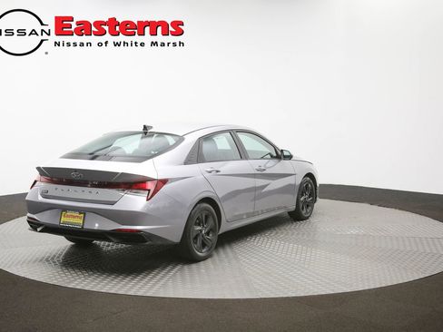 Used 2021 Hyundai Elantra SEL w/ Convenience Package image 39